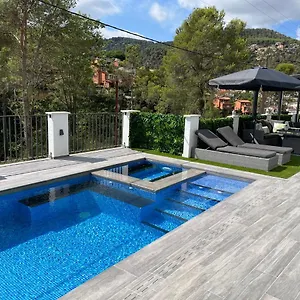 Villa Lux Barcelona, Vallirana